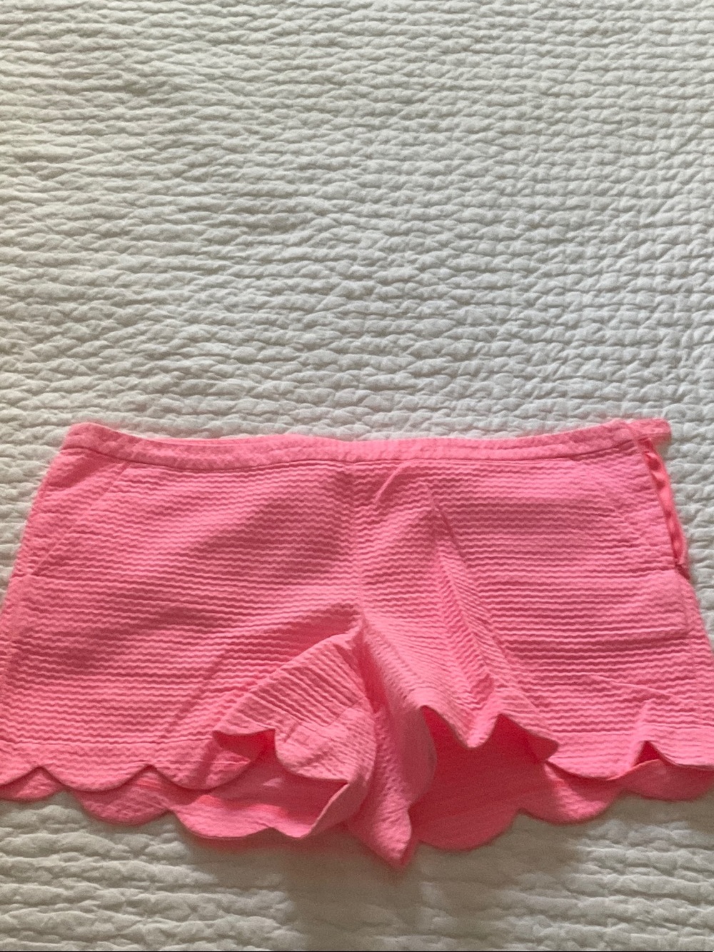Lilly Pulitzer Neon Pink Scalloped Hem Skorts